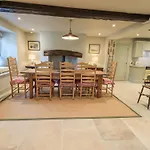 Yew Windermere